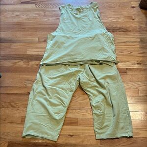 Free People hot shot relaxed set. Size medium. Light green color called Moss.
